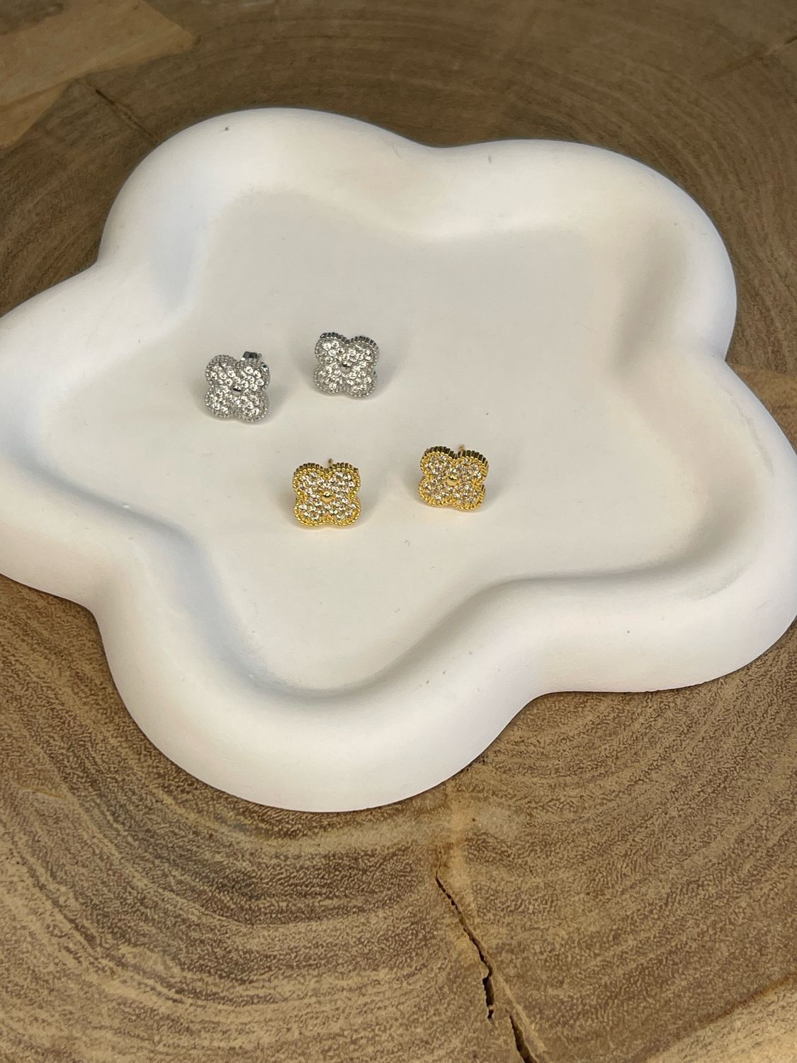 VAN CLEEF STYLE MINI EARRINGS