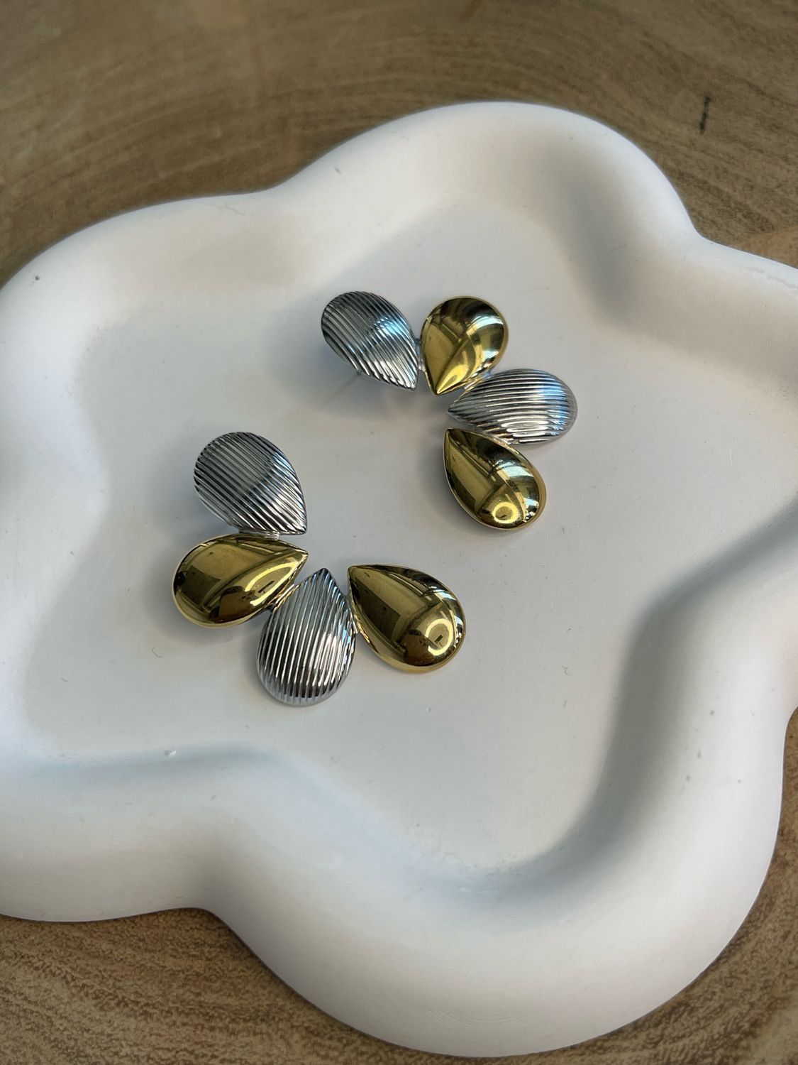 PETALS MIX EARRINGS