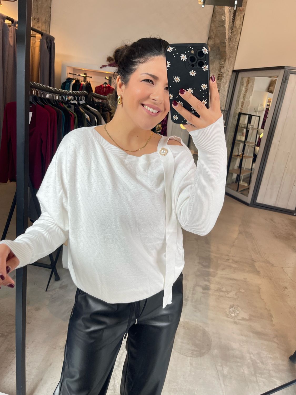 CUT OFF KNIT WITH PEARL