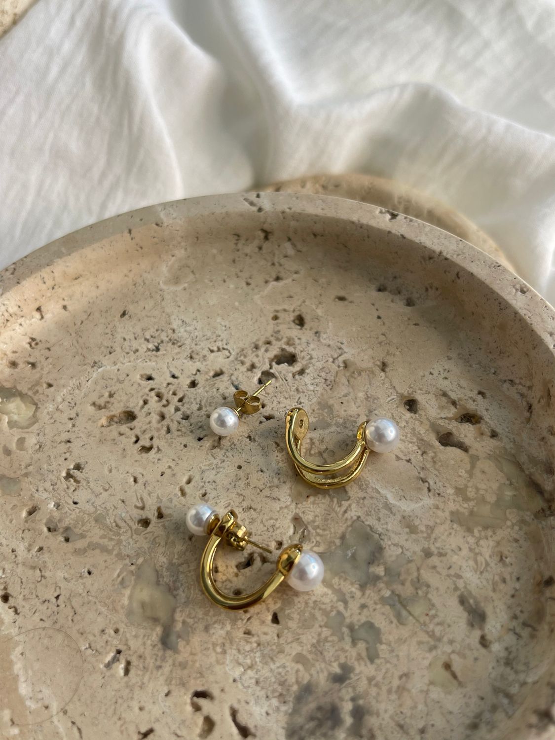 DOUBLE PEARL EARRINGS