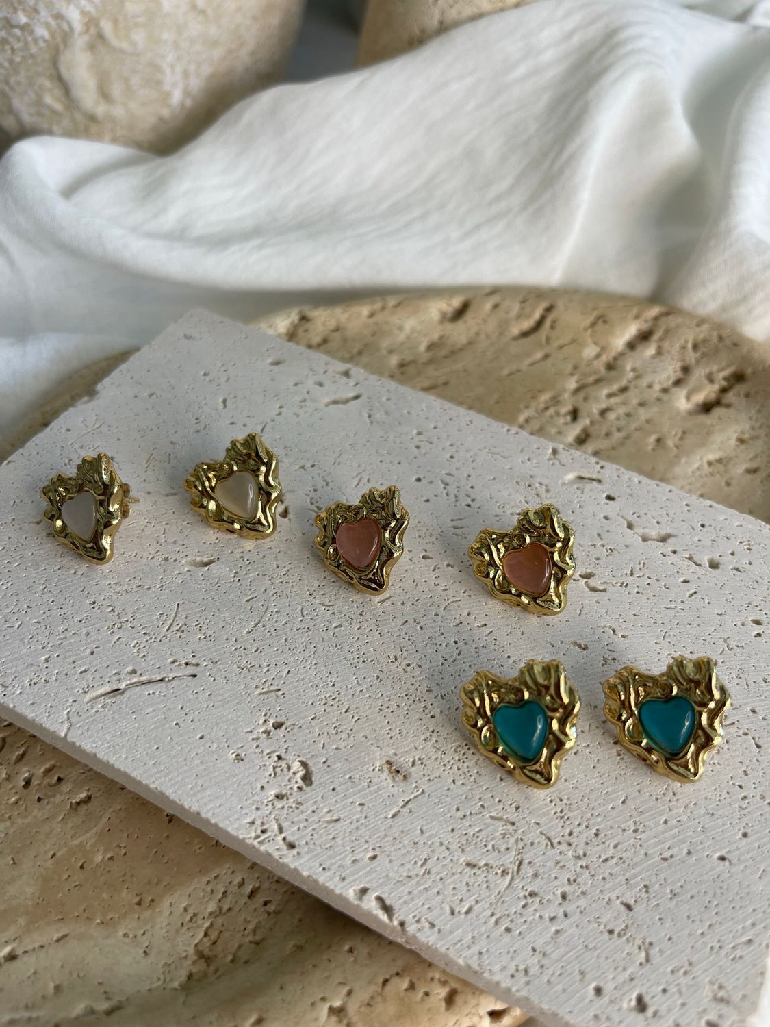 AMARA HEART EARRINGS