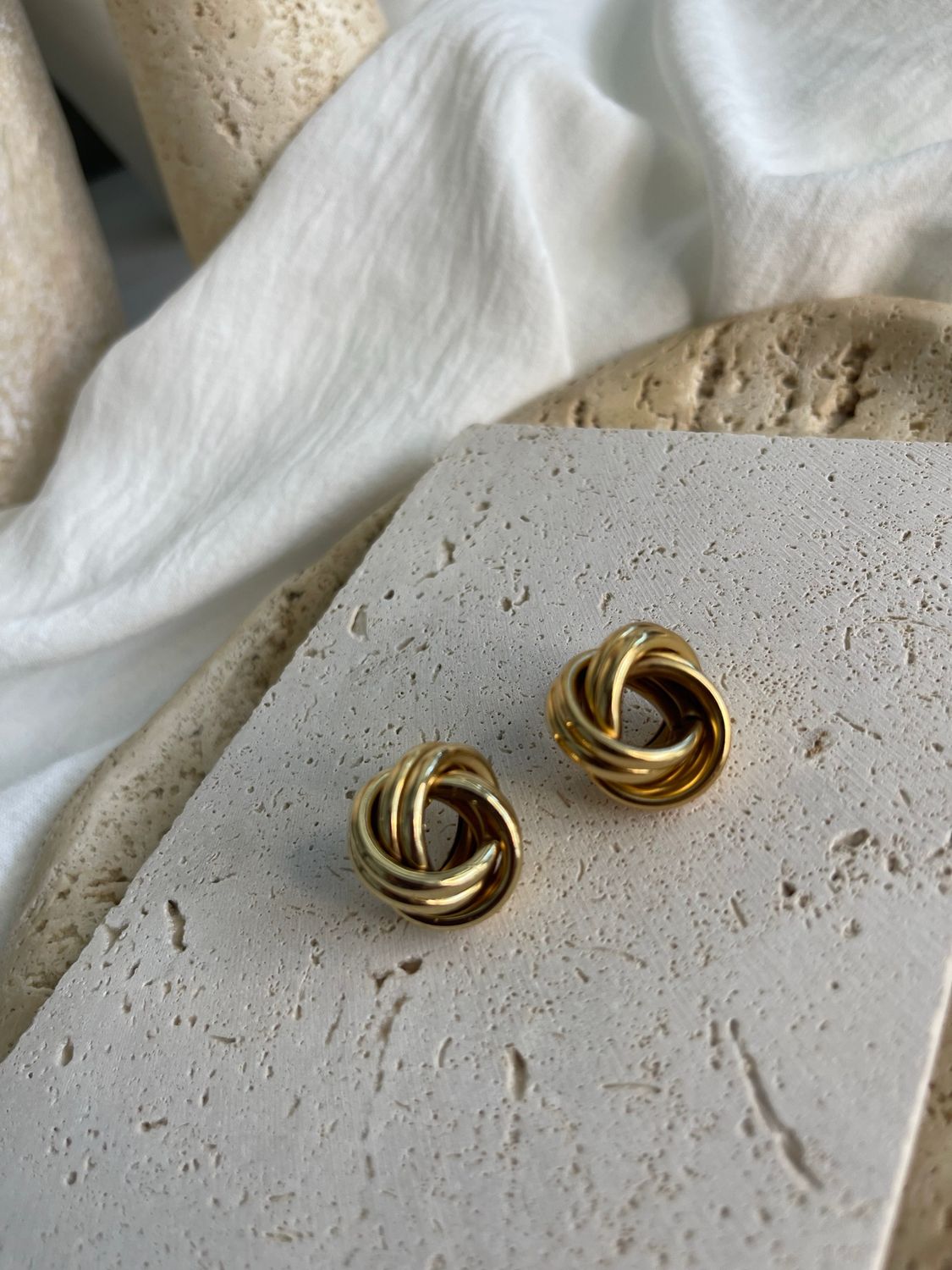 DOUBLE KNOT EARRINGS