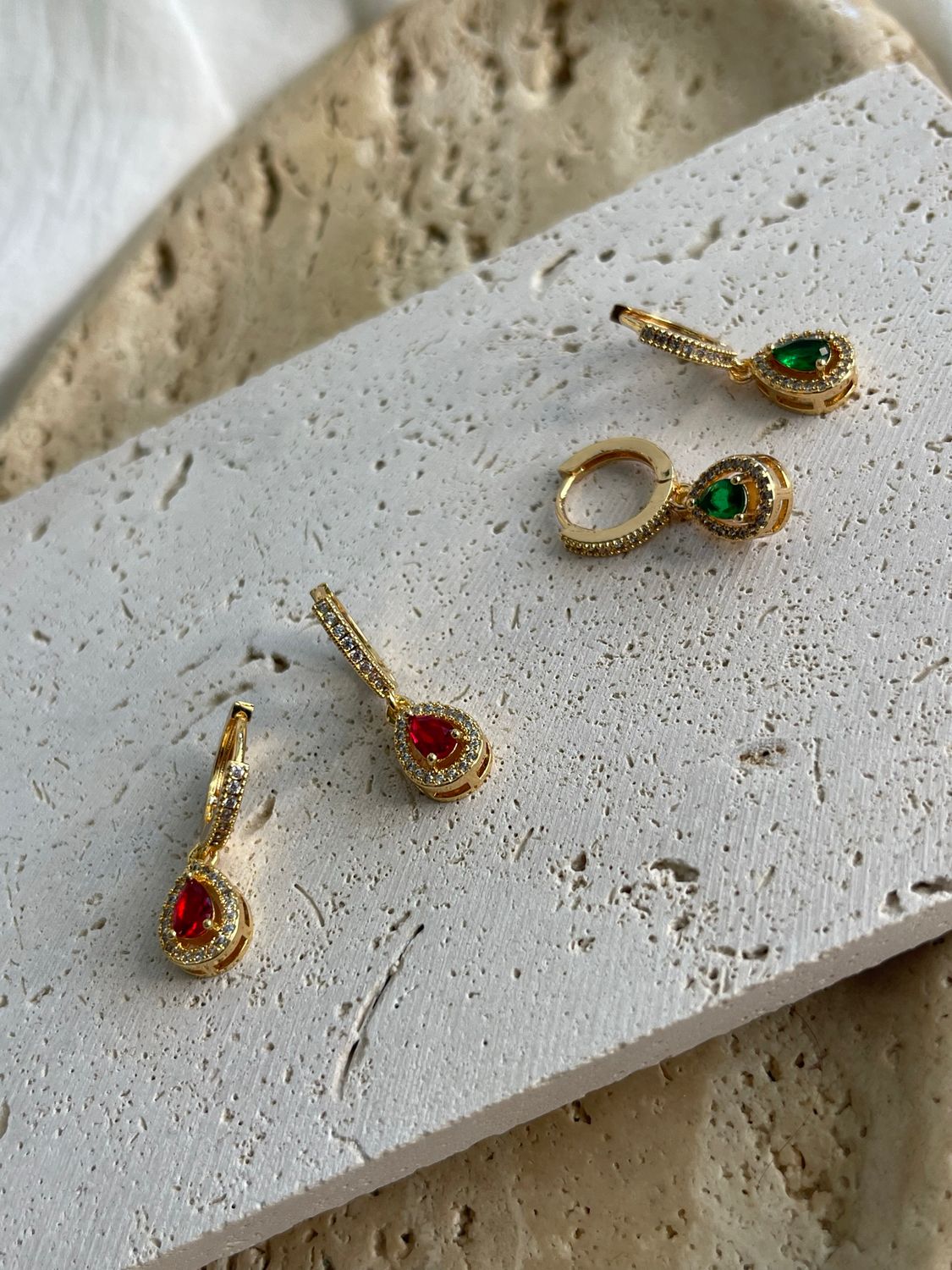 STONE HOOPS EARRINGS