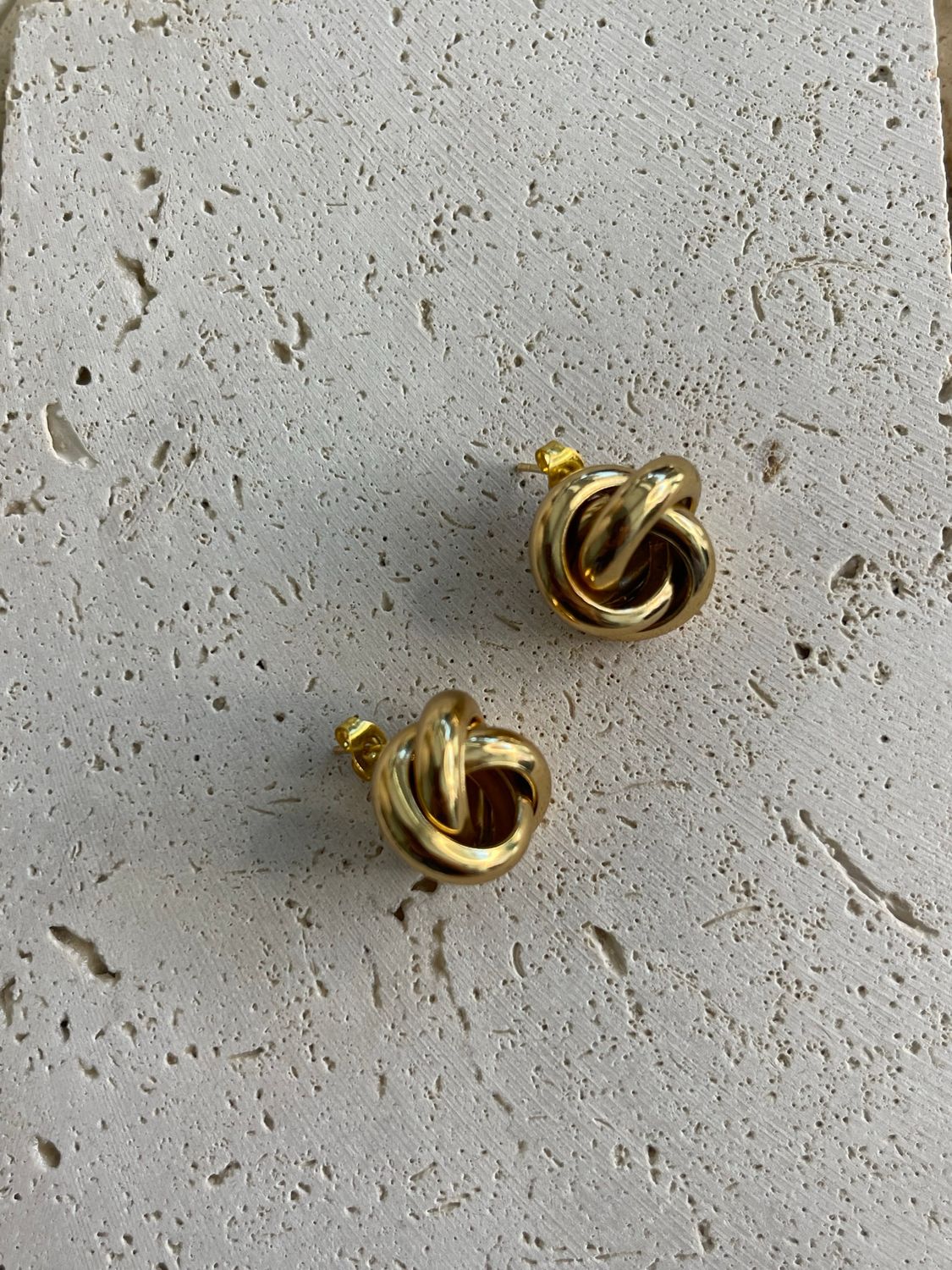 KNOT EARRINGS