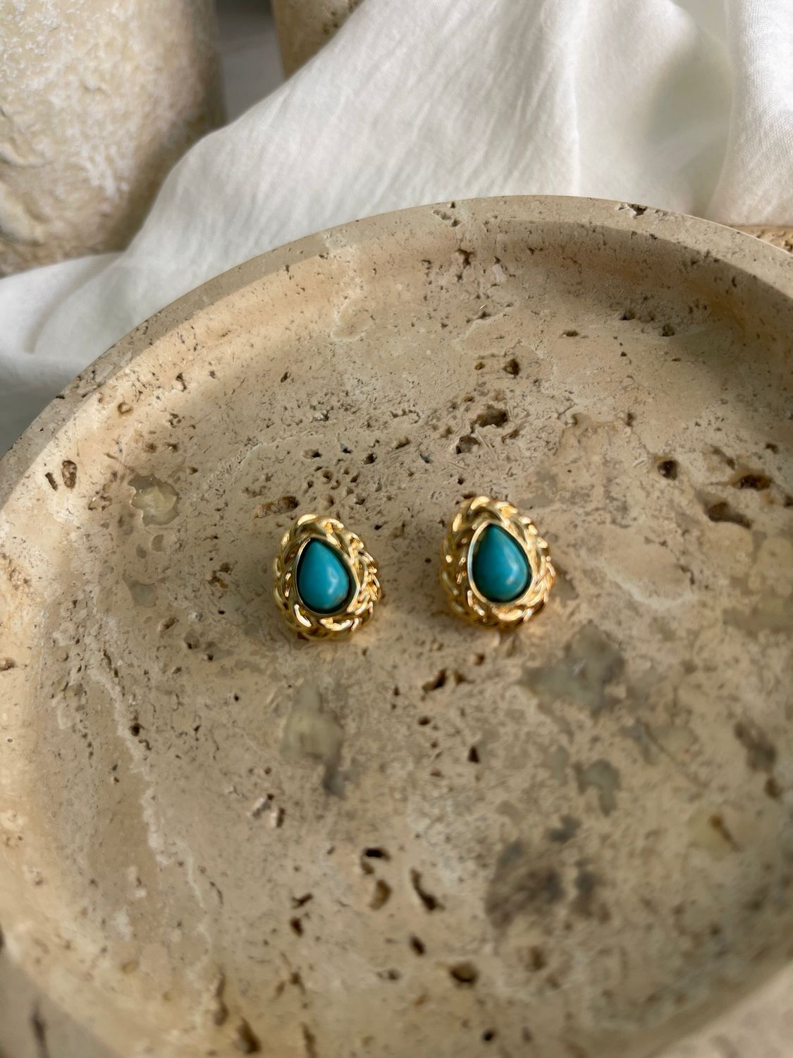 SIA EARRINGS