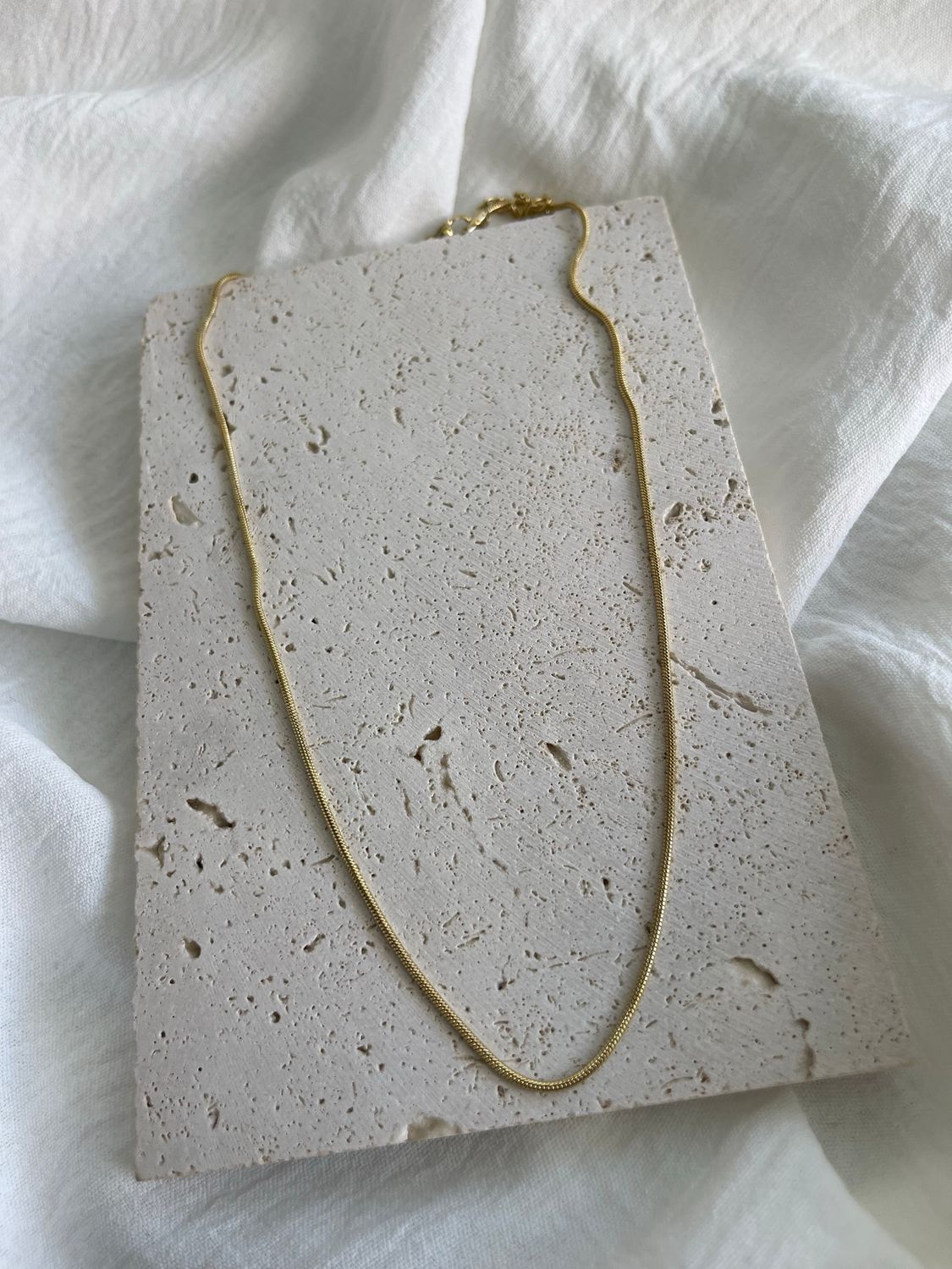 THIN SNAKE CHAIN