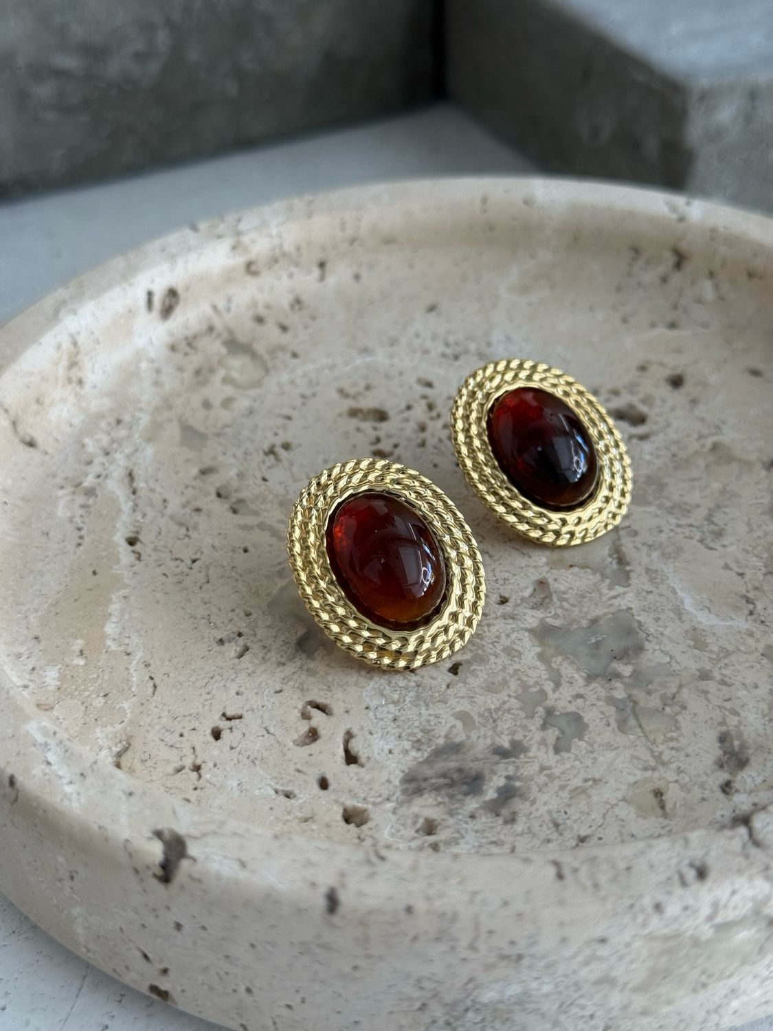 OVAL VINTAGE STYLE EARRINGS