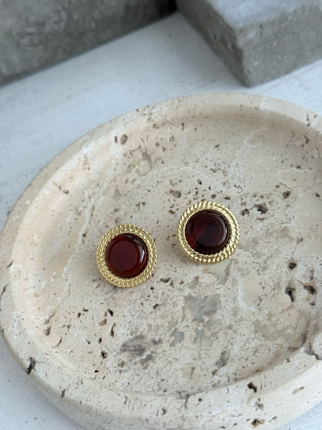 CIRCLE STONE VINTAGE EARRINGS