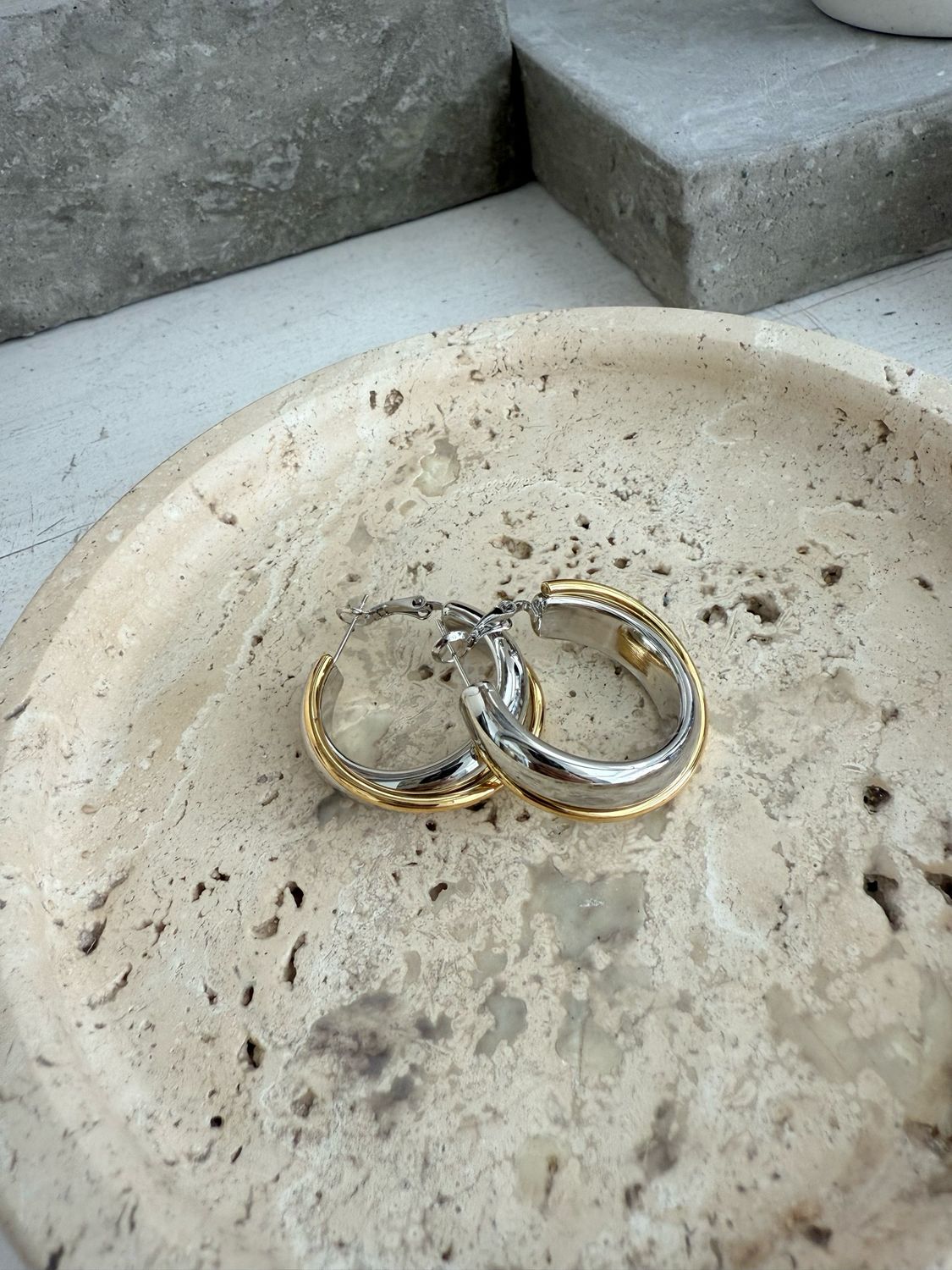 DOUBLE HOOPS EARRINGS