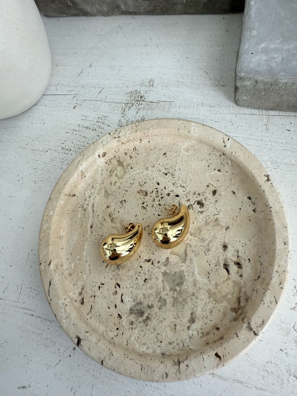 LARGE DROPS EARRINGS