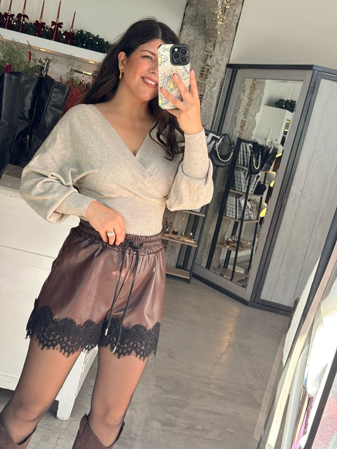 ECO LEATHER SHORT WITH LACE