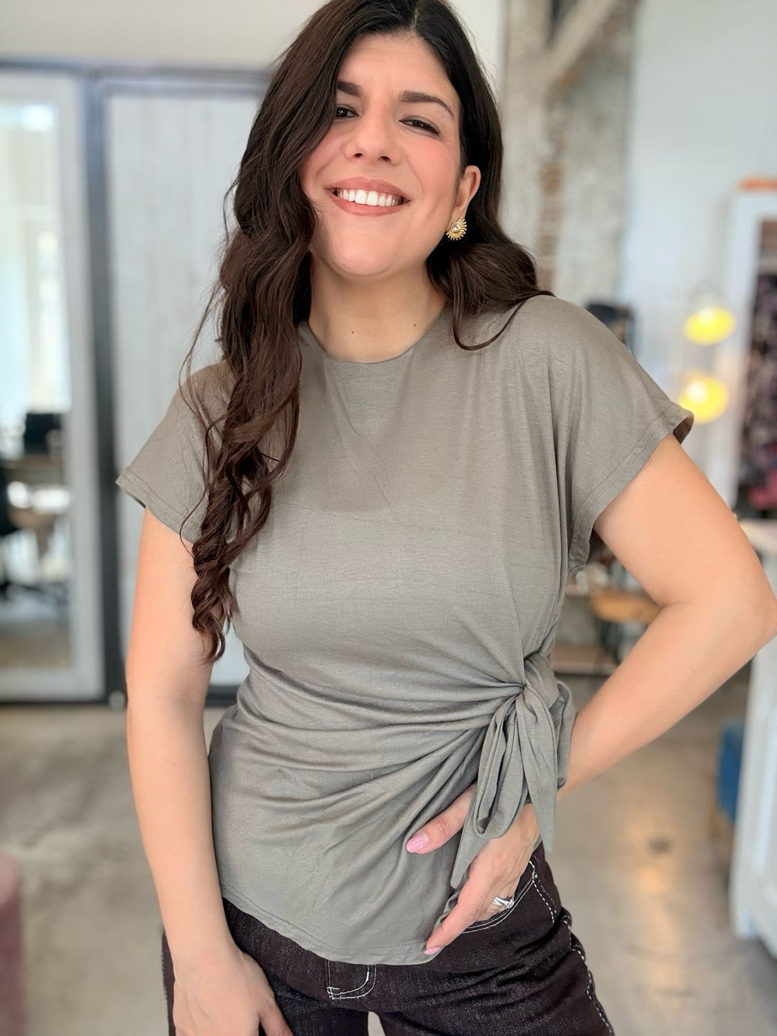 KNOT SHORT SLEEVE TOP