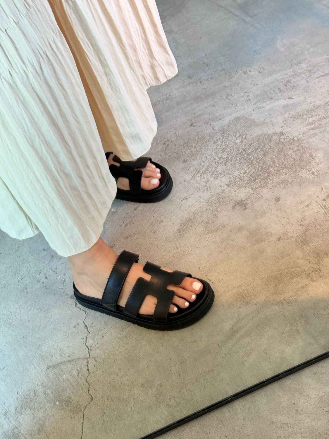 HARLOW BLACK SANDALS