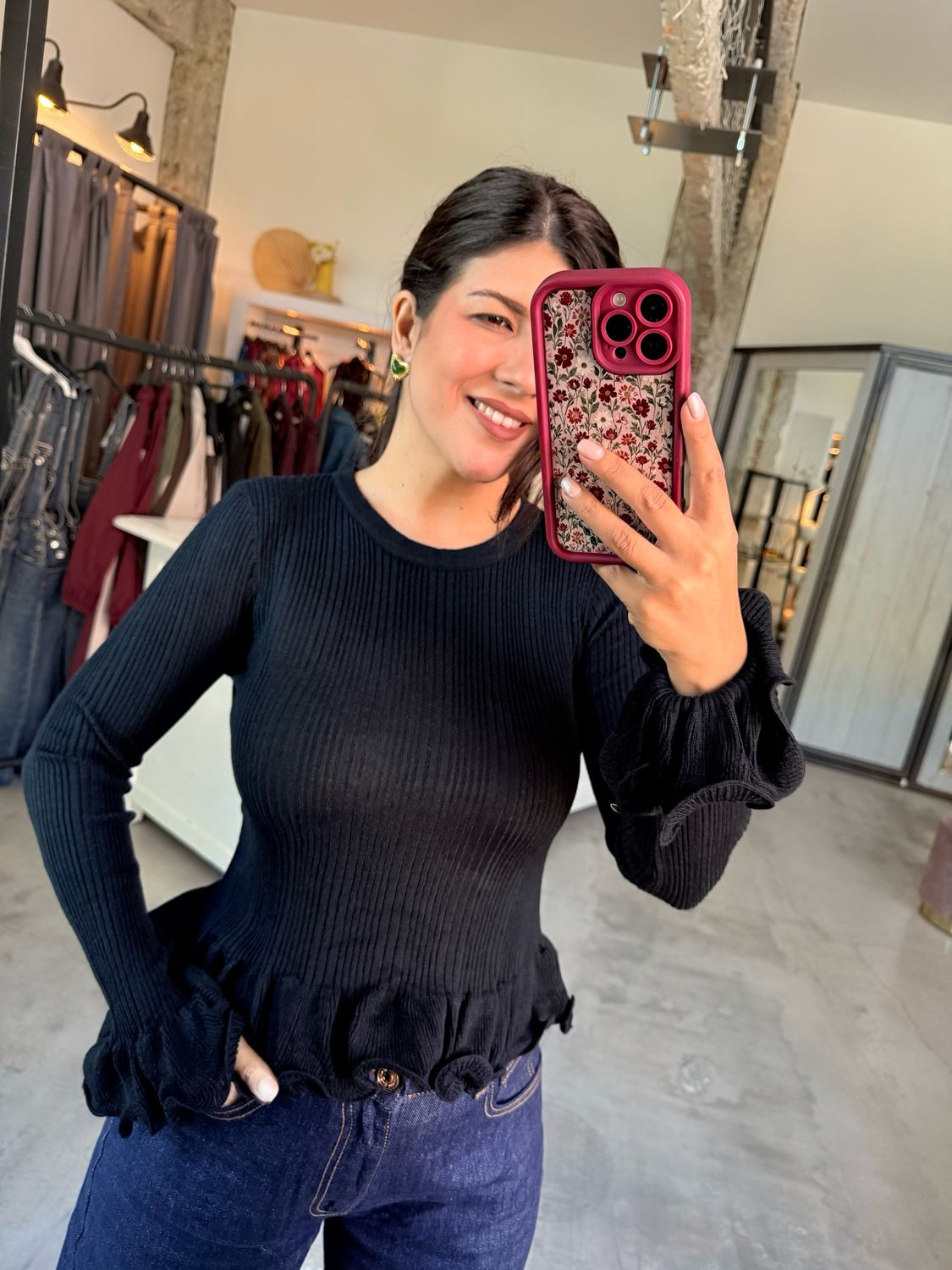 RUFFLE THIN KNIT TOP