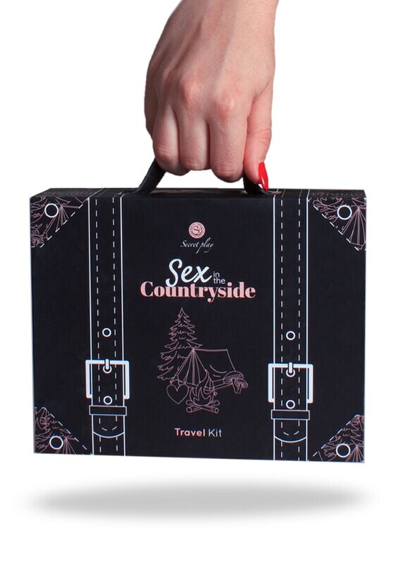 Secret Play Sex in the Countryside