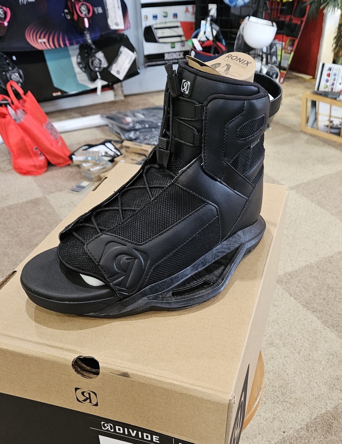 2023 Ronix Divide 10.5 -14.5
