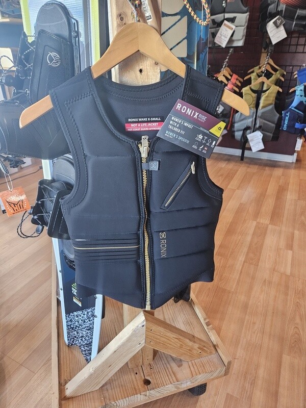 Ronix Rise Women&#39;s Impact Jacket