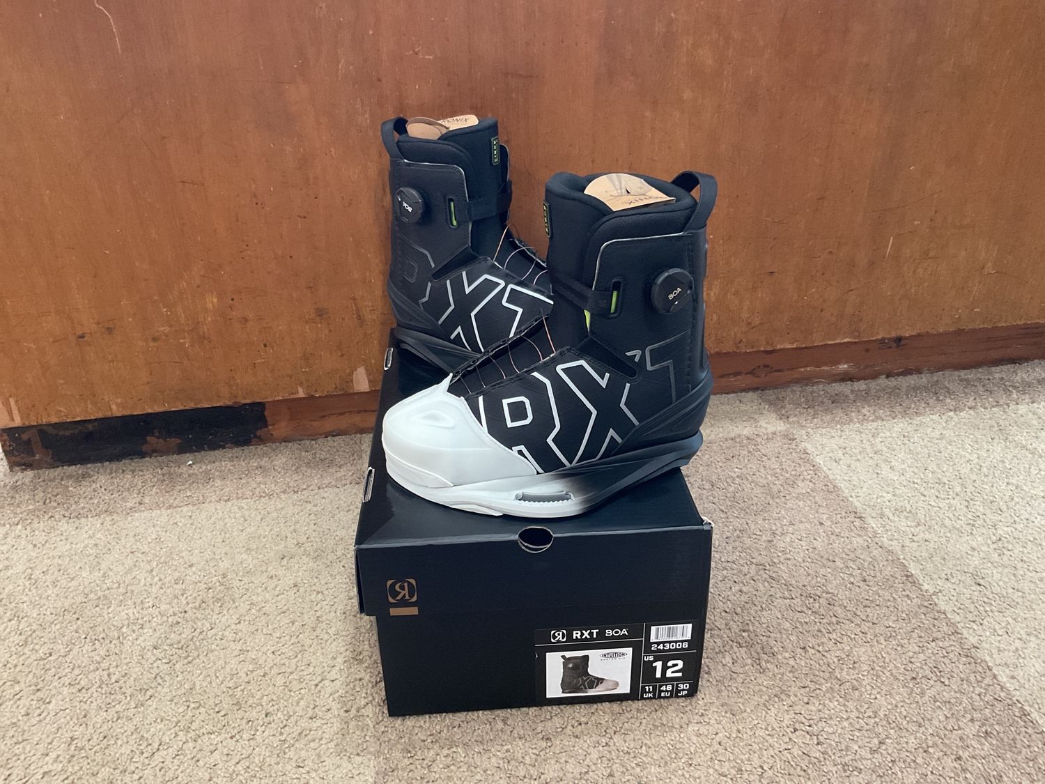 2024 Ronix RXT Boa Size 12 Blk/Wht