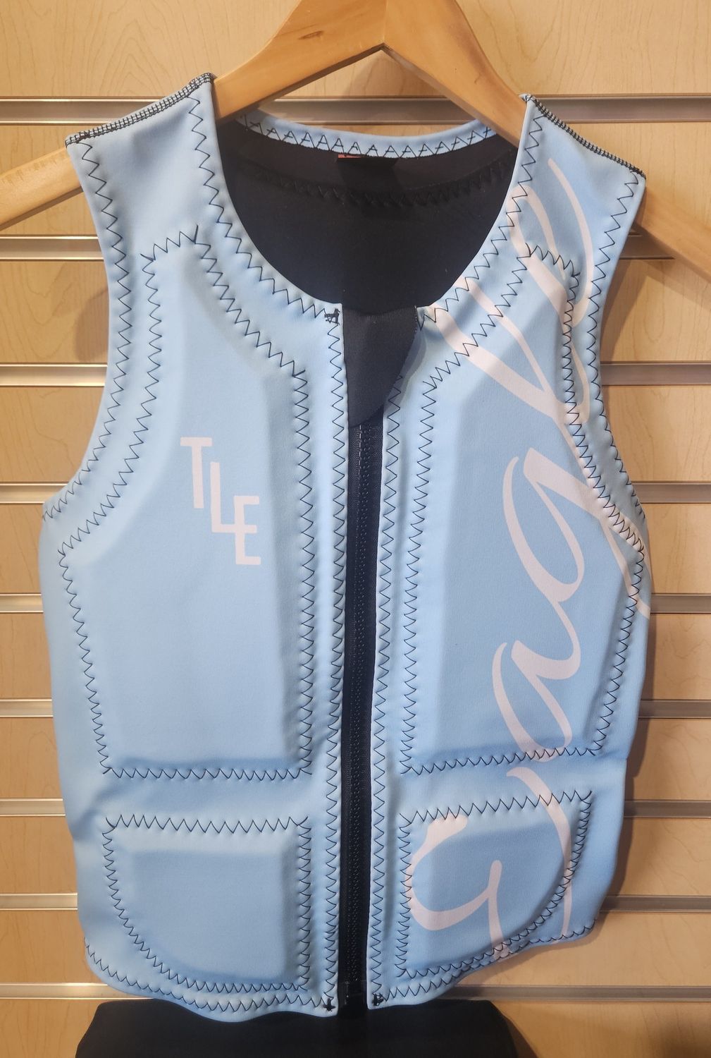 Eagle Women&#39;s Pro Logo Comp Vest W/TLE Brand, Size: Medium