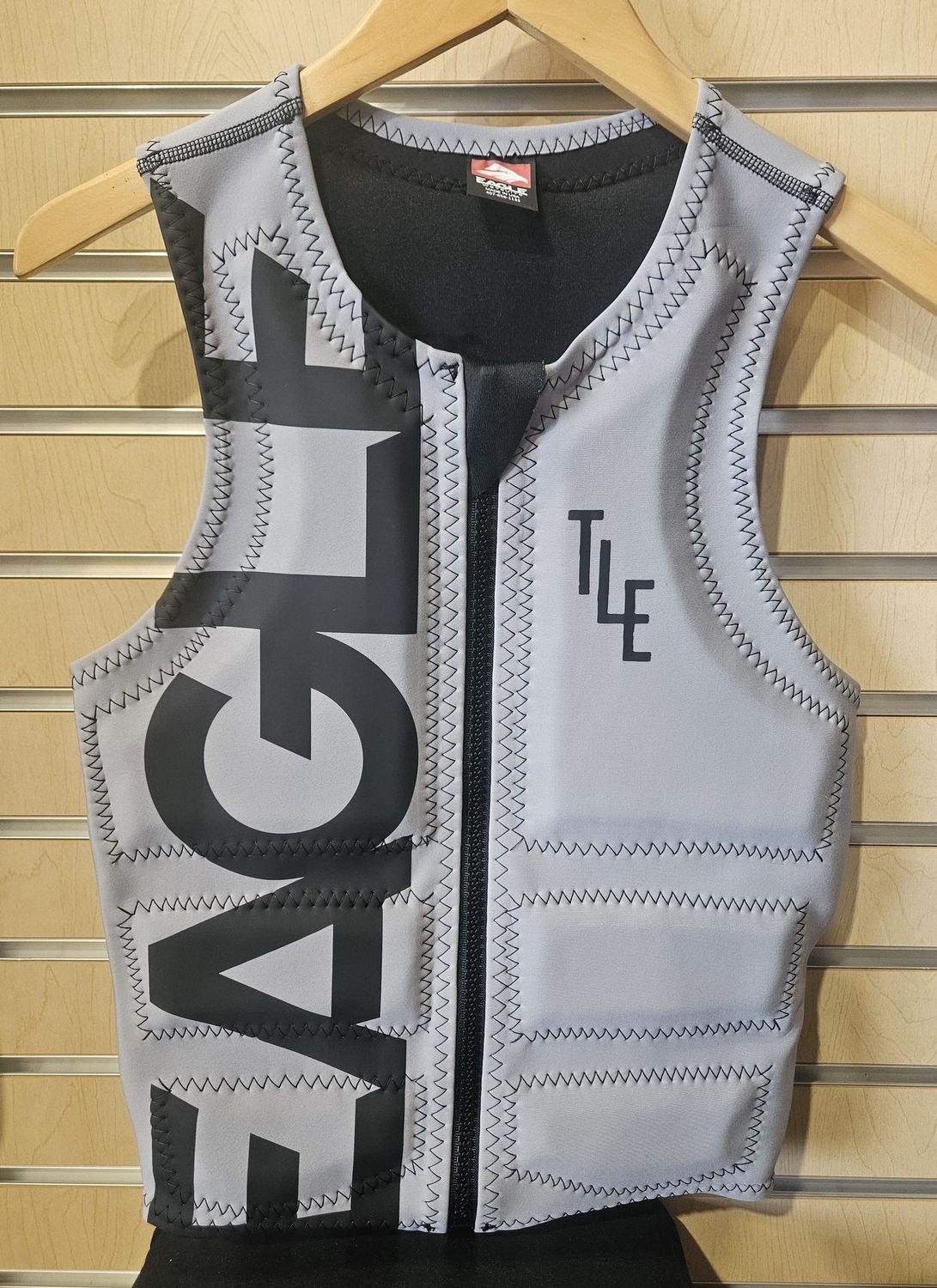 Eagle Men&#39;s Pro Logo Vest w/ TLE Brand, Size: Small