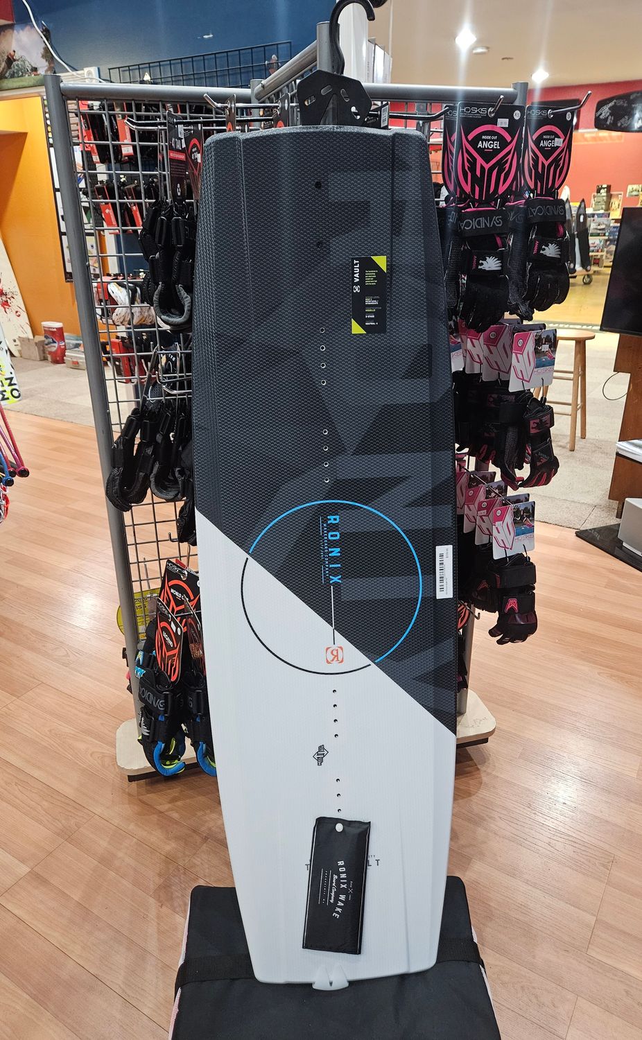 2023 Ronix Vault 135