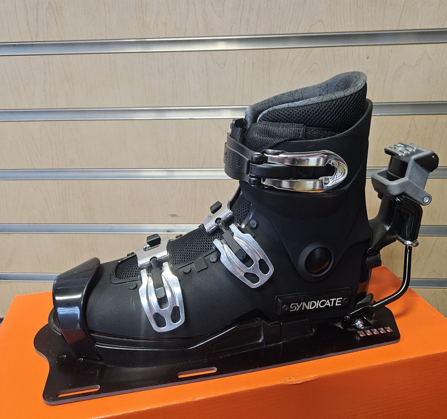 2020 HO Syndicate Hardshell Complete, Size: Size 6/7 Left
