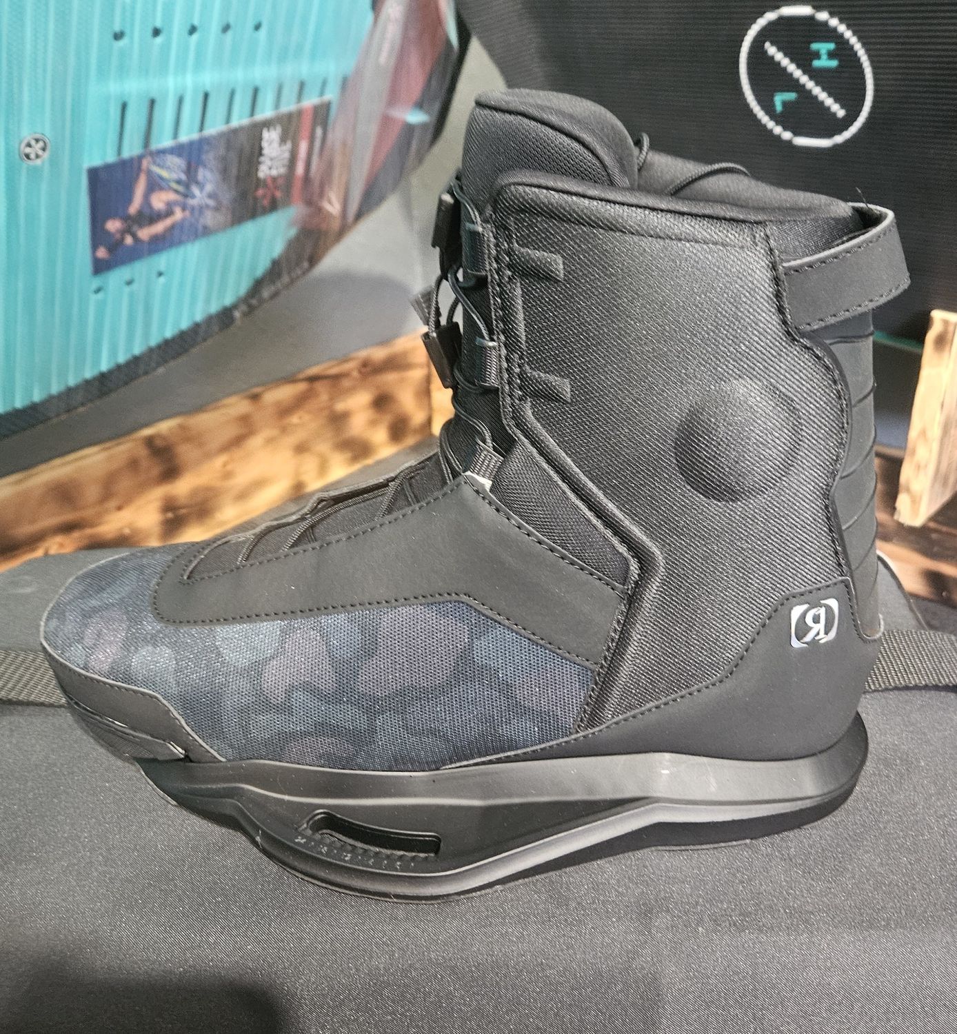 2021 Ronix Parks Bindings 13-14