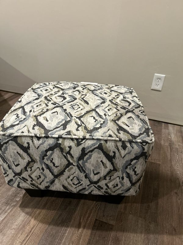 Syracuse Bellshill Ocean Ottoman