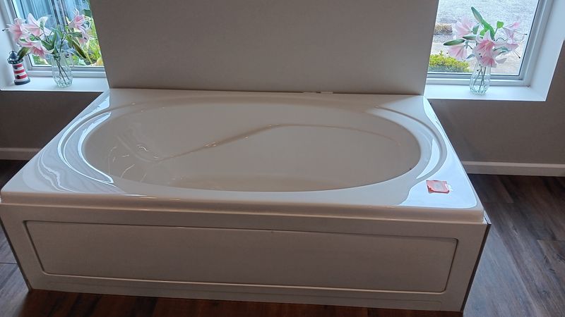 42x72 Tub with Skirting