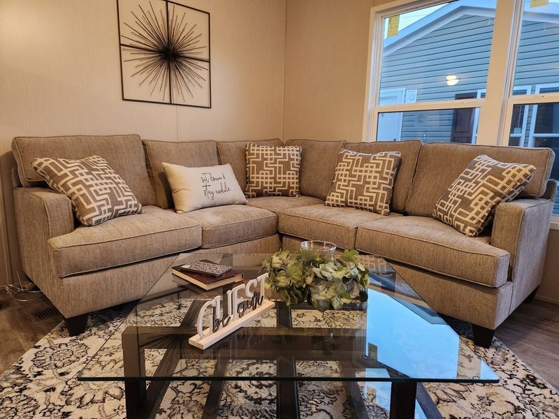 Elvis Ostion Sectional