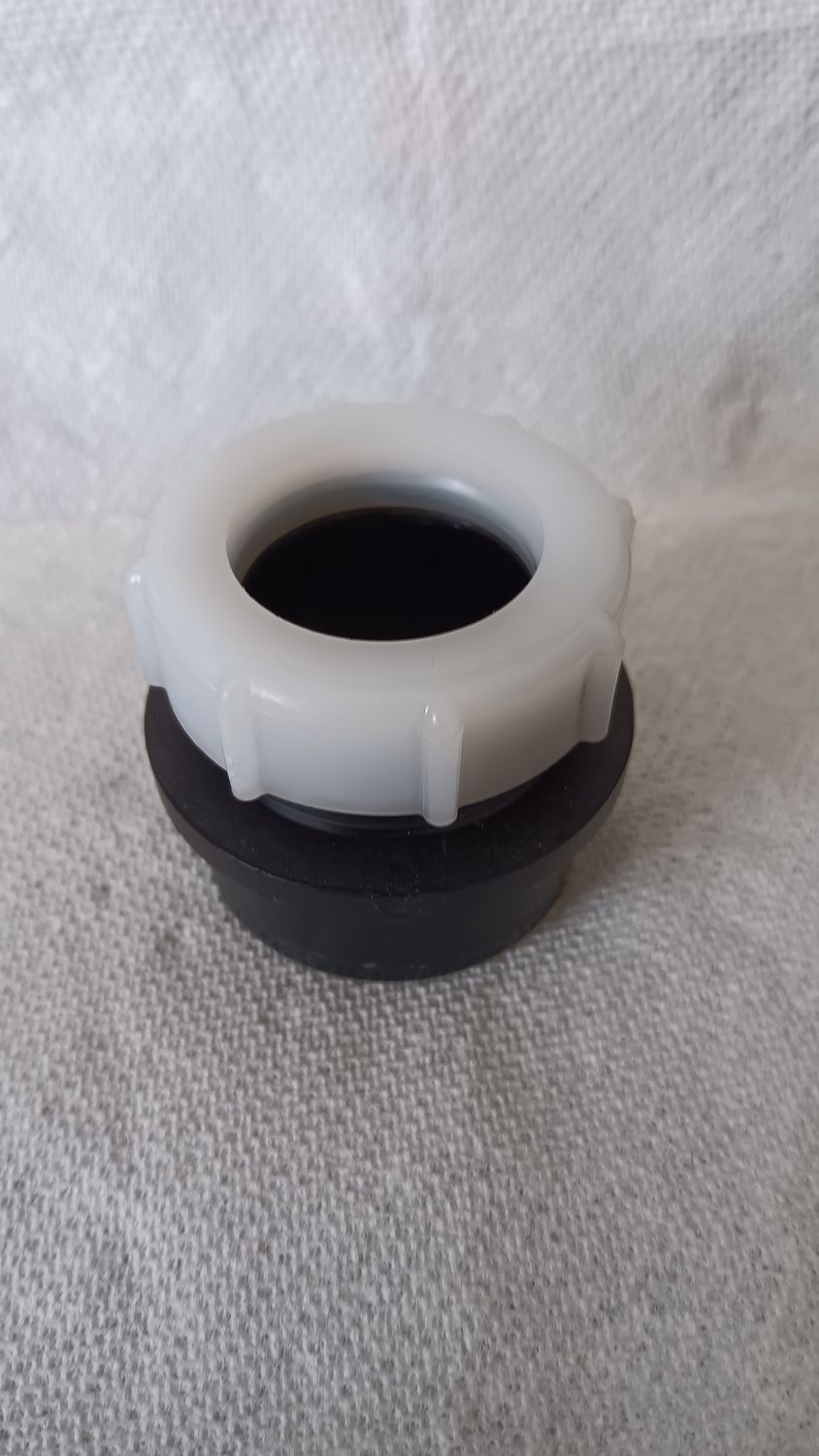 1 1/2 x 1 1/4 Lavatory P-Trap Adapter