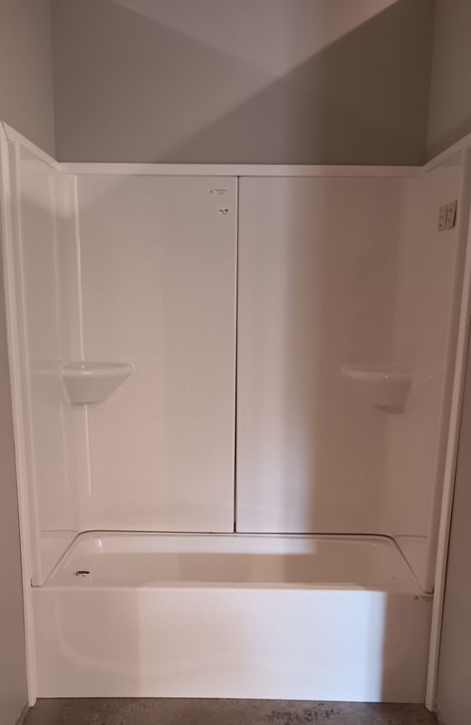 27x54 CD White Tub - Praxis