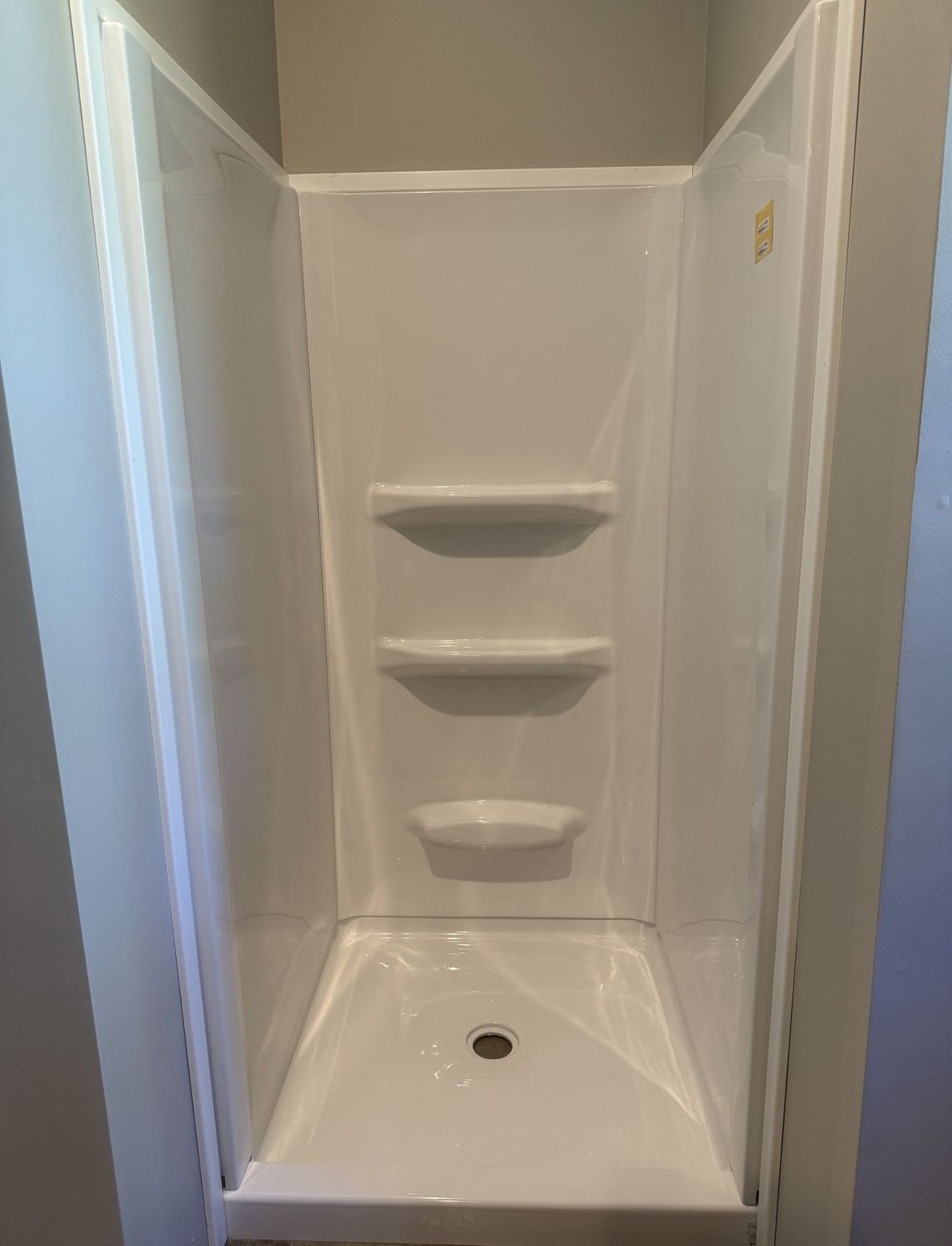 32x32 Lyons Shower Pan White