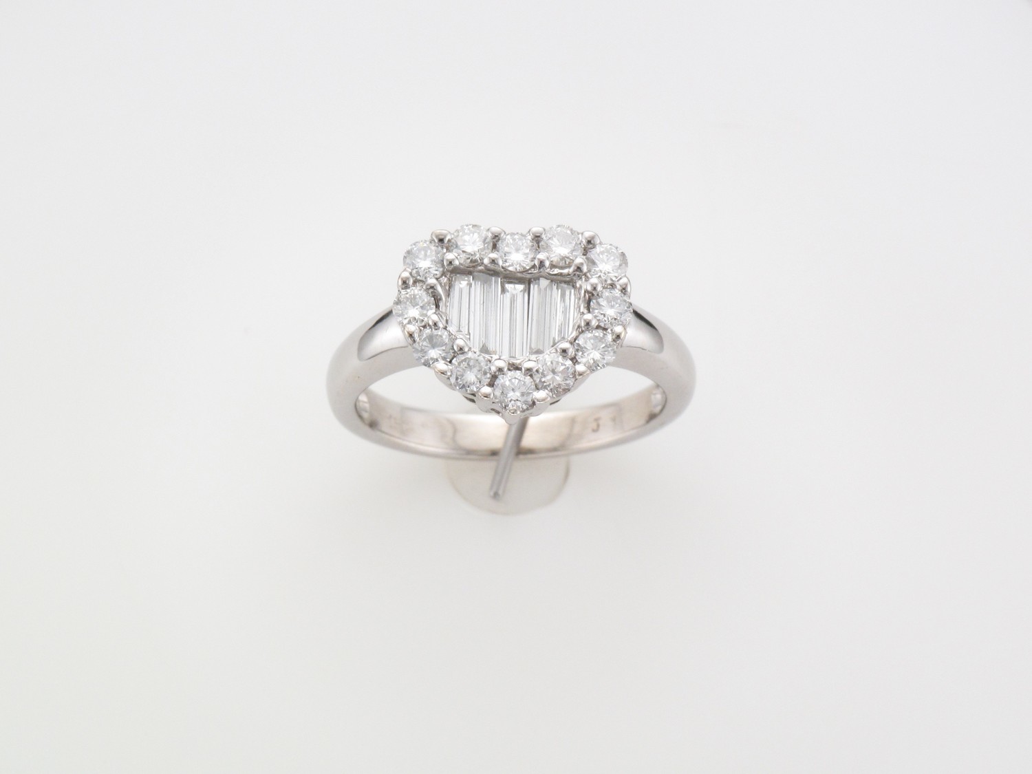 18 carat white gold heart shaped diamond ring