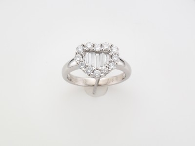 18 carat white gold heart shaped diamond ring