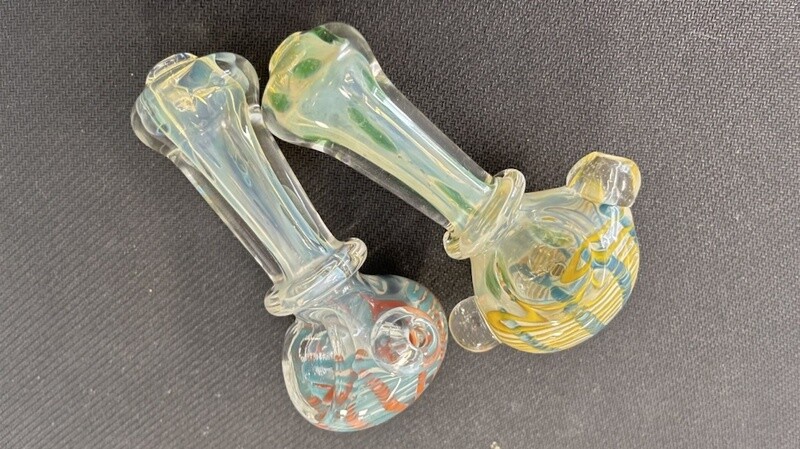 P&amp;P Color changing netted dot glass pipe