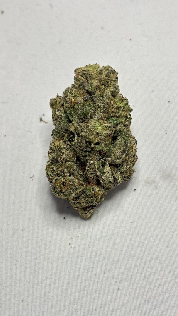 THCA Flower Hybrid- Layer Cake