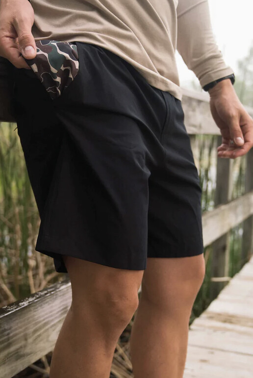 Everyday Shorts Black 7&quot;