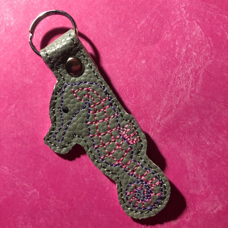 Seahorse - Gray