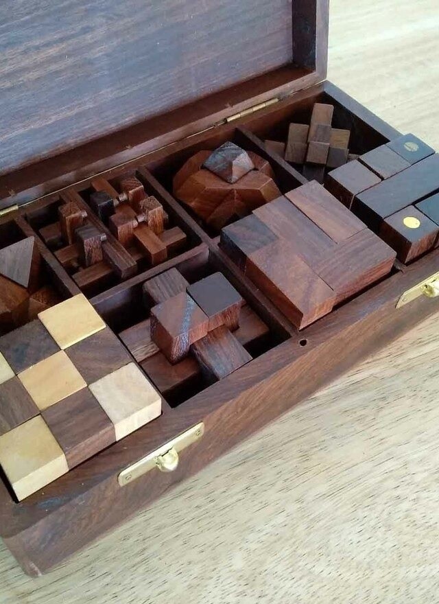 Brain Teaser Set - 8 Wooden Puzzles Game Boxed