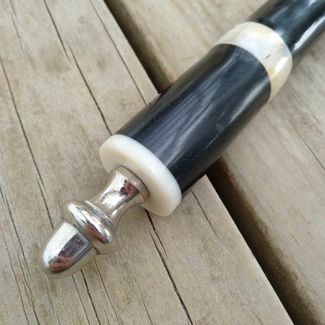 Home Decor | Black & Silver Pearl Inlaid Magnifying Glass