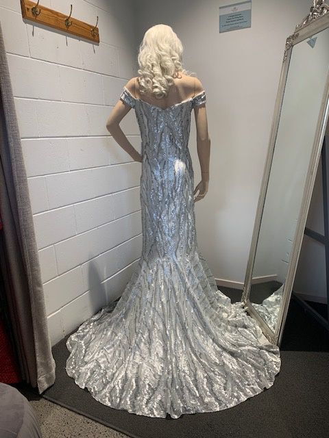 Jadore | J9057 Silver/White Off Shoulder
