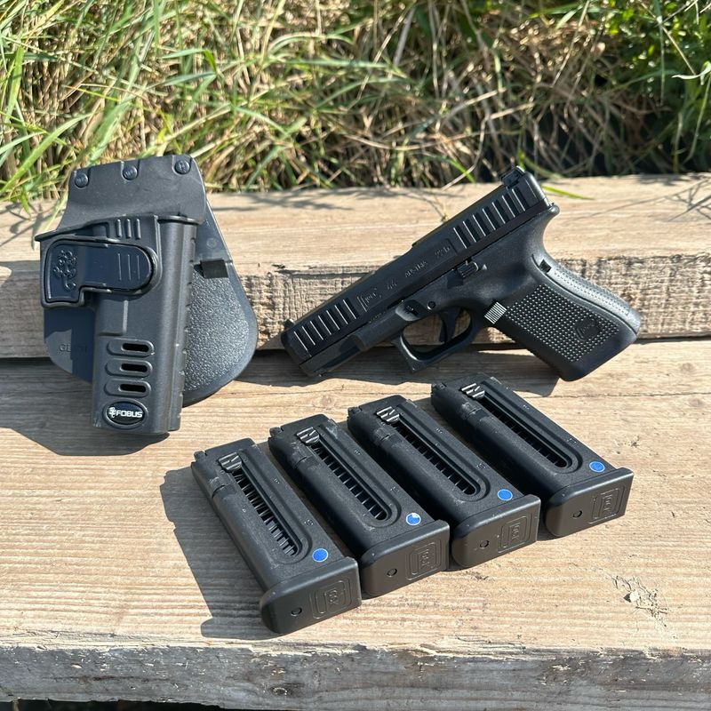 Glock 44 With 4 Mags and Holster .22LR | Pre-Owned