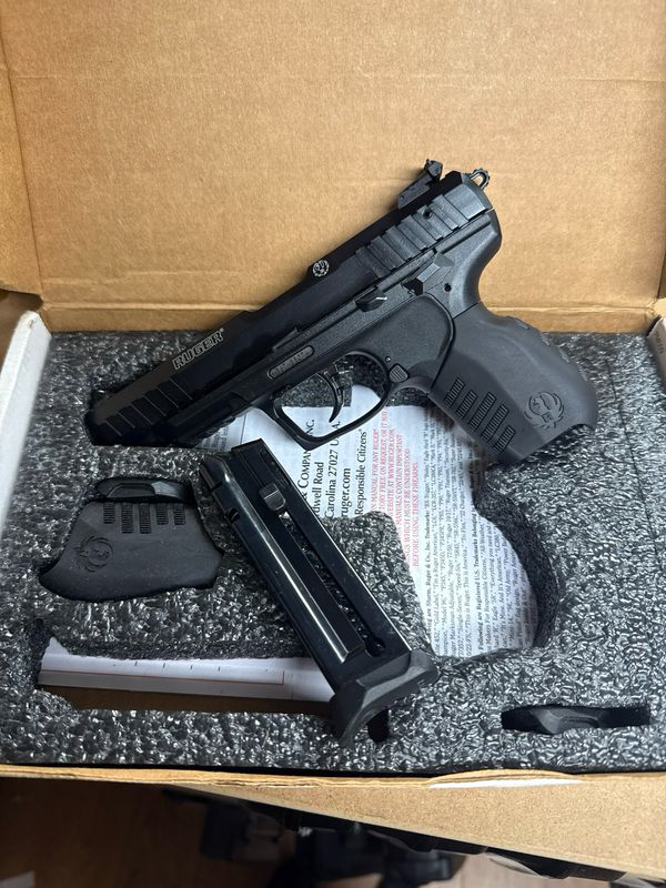 Ruger SR22 .22LR | Pre-Owned
