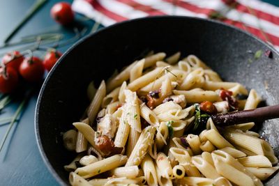Penne caprese