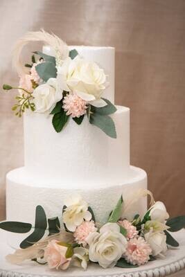 Pretty in Pink Cake Cluster (Purchase)