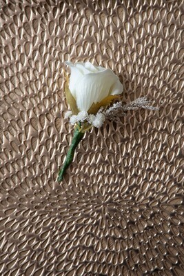 Field of Dreams Boutonnier (Rental)