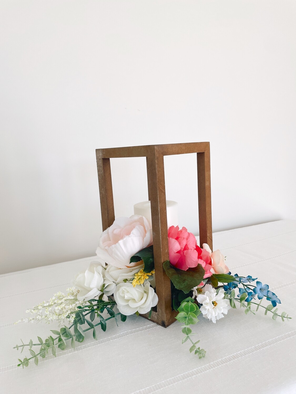 Garden Party Candle Wood Centerpiece (Rental)