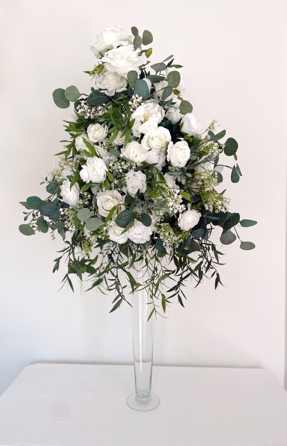 Heavenly Scent Ex-Large Glass Vase Centerpiece (Rental)