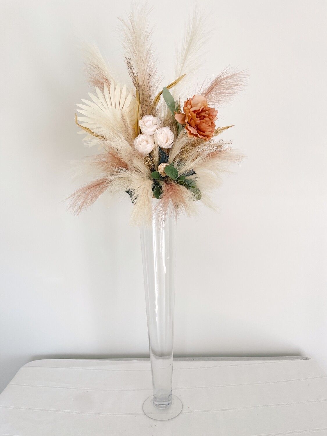 Blushing for You Glass Vase Centerpiece (Rental)